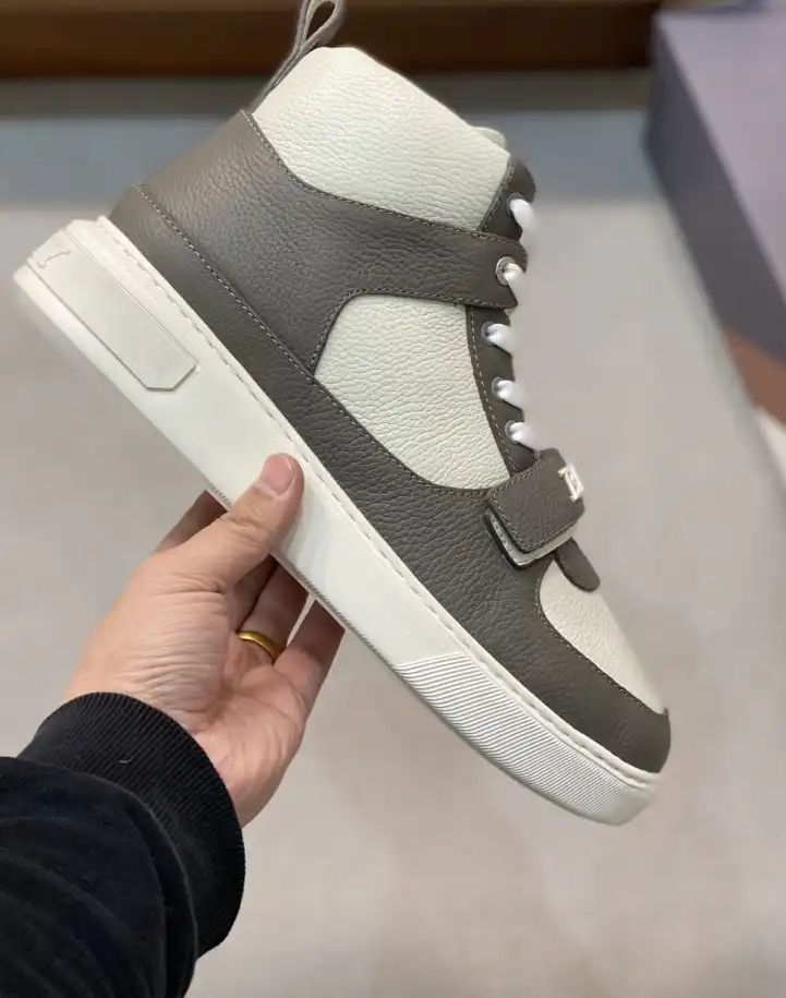 hype Burberry Sneakers