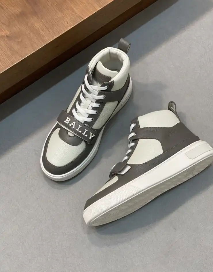 hype Burberry Sneakers