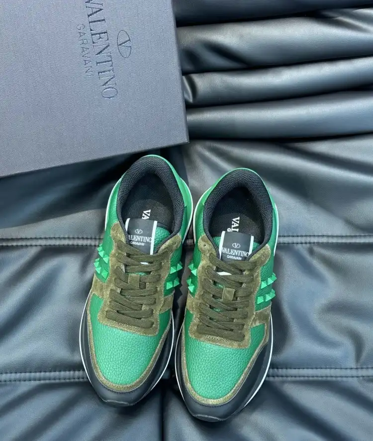 hype Valentino Sneakers