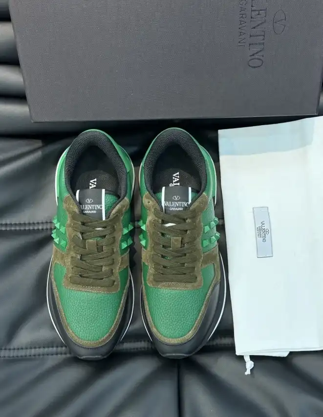 hype Valentino Sneakers