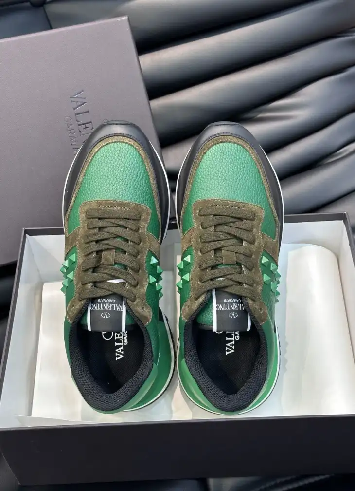 hype Valentino Sneakers