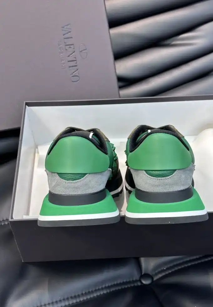 hype Valentino Sneakers