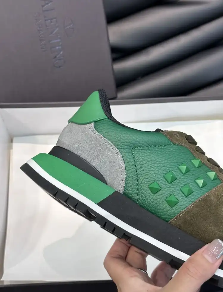 hype Valentino Sneakers