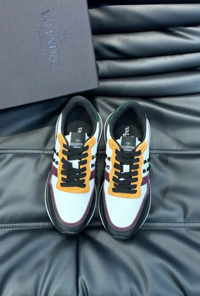 hype Valentino Sneakers