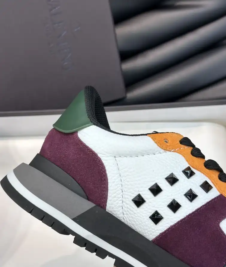 hype Valentino Sneakers