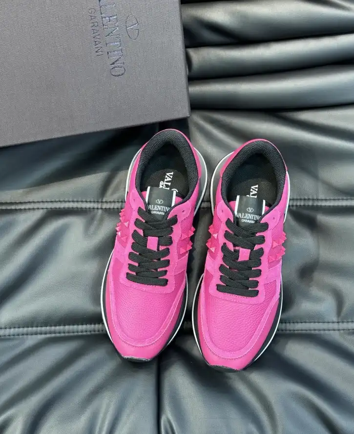 hype Valentino Sneakers