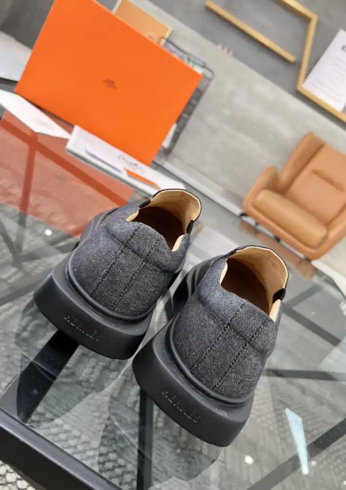 hype Hermes Sneakers