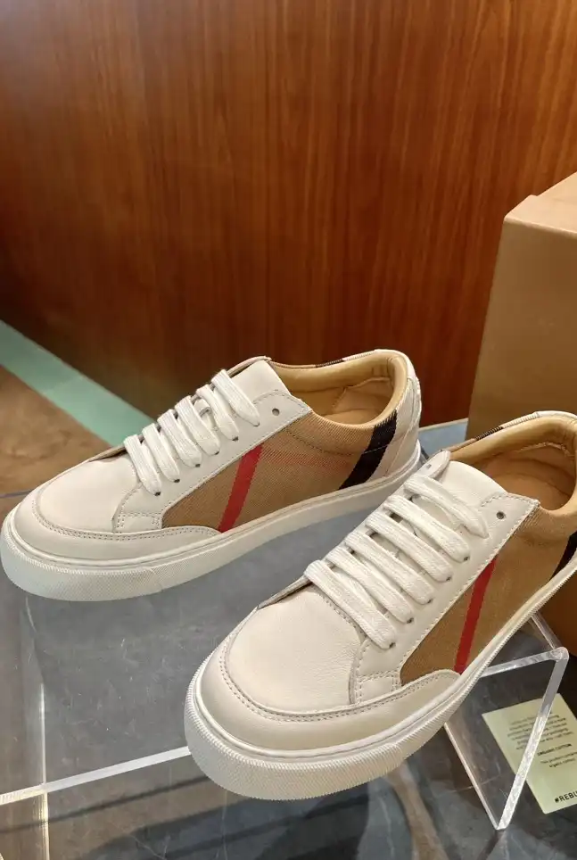 hype Burberry Sneakers