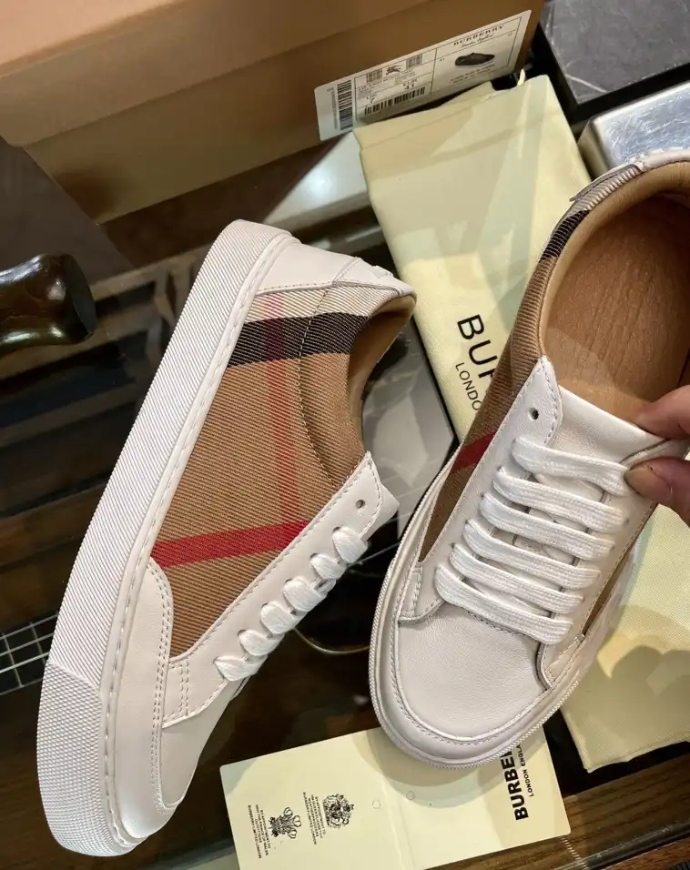 hype Burberry Sneakers