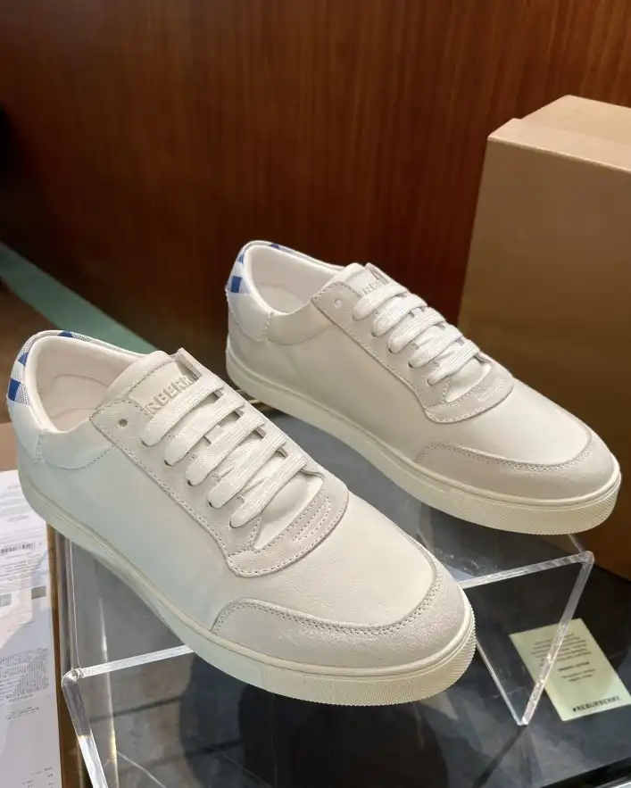 hype Burberry Sneakers