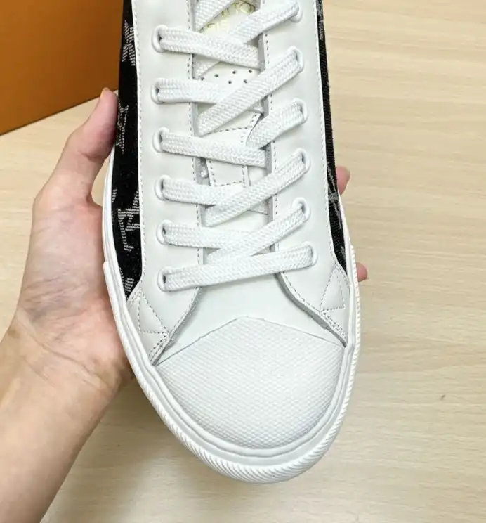 hype Louis Vuitton Sneakers