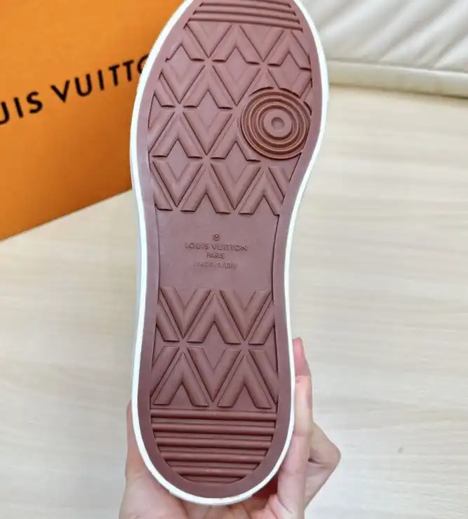 hype Louis Vuitton Sneakers