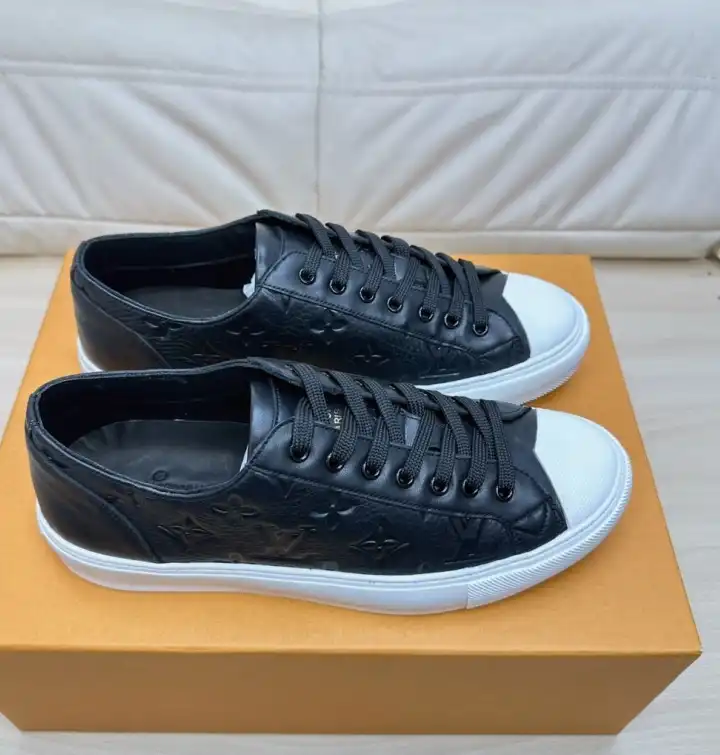 hype Louis Vuitton Sneakers