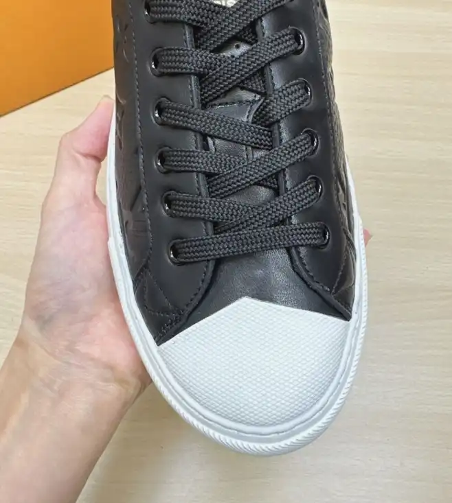 hype Louis Vuitton Sneakers