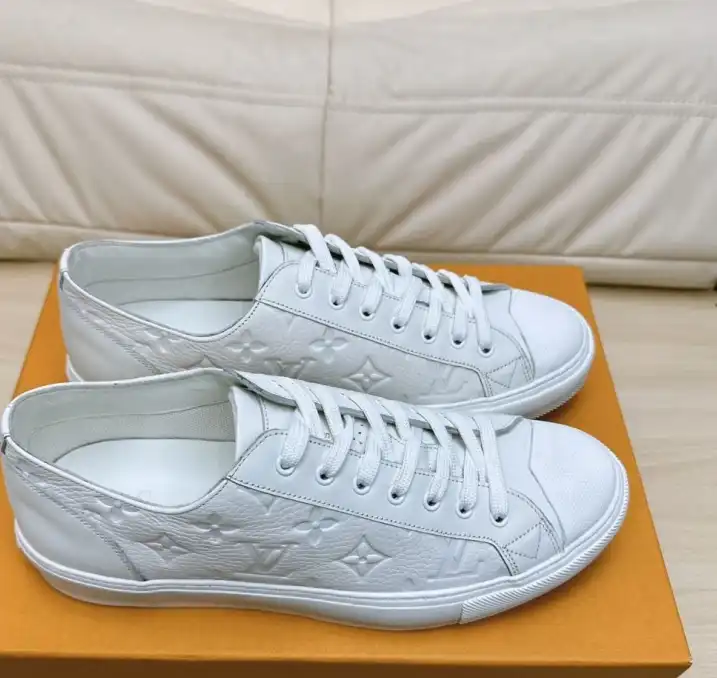 hype Louis Vuitton Sneakers