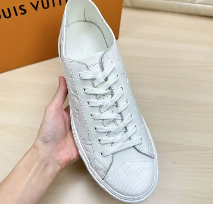 hype Louis Vuitton Sneakers