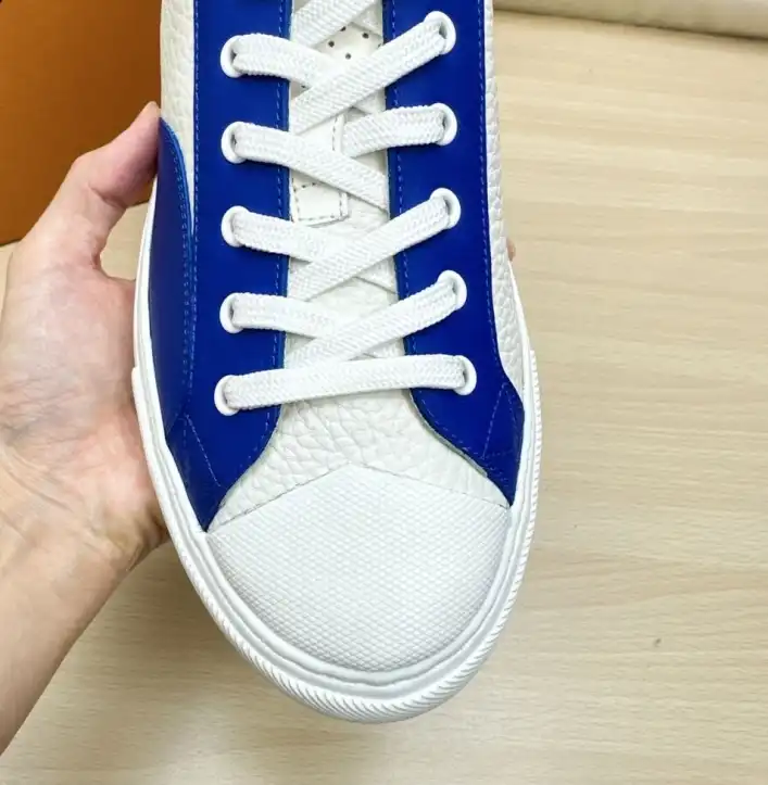 hype Louis Vuitton Sneakers