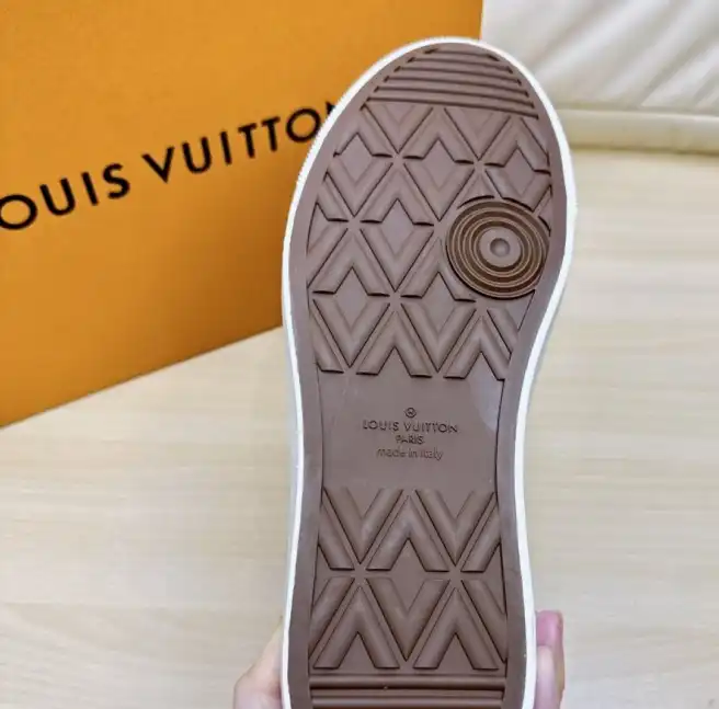 hype Louis Vuitton Sneakers