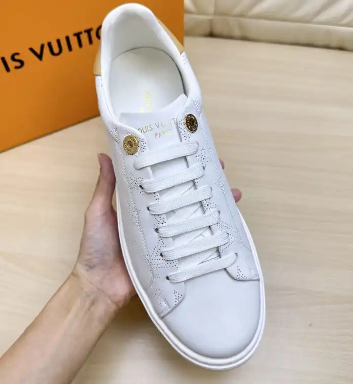 hype Louis Vuitton Sneakers