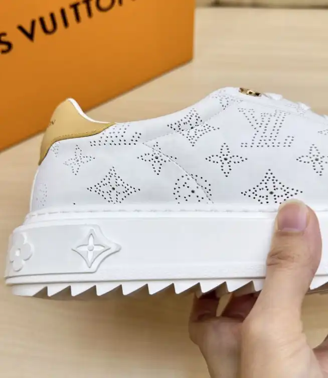 hype Louis Vuitton Sneakers