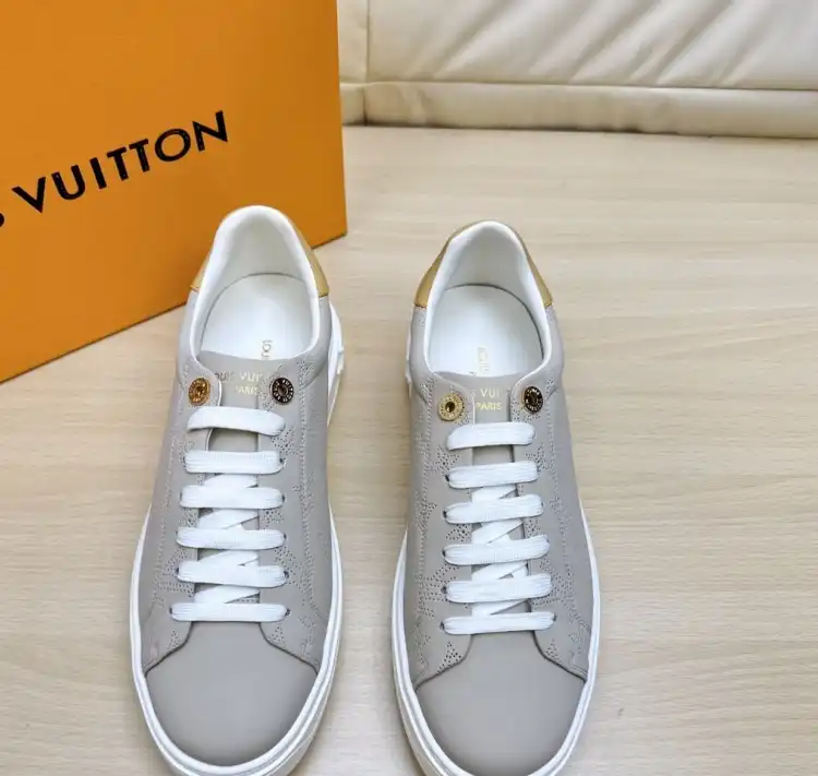 hype Louis Vuitton Sneakers