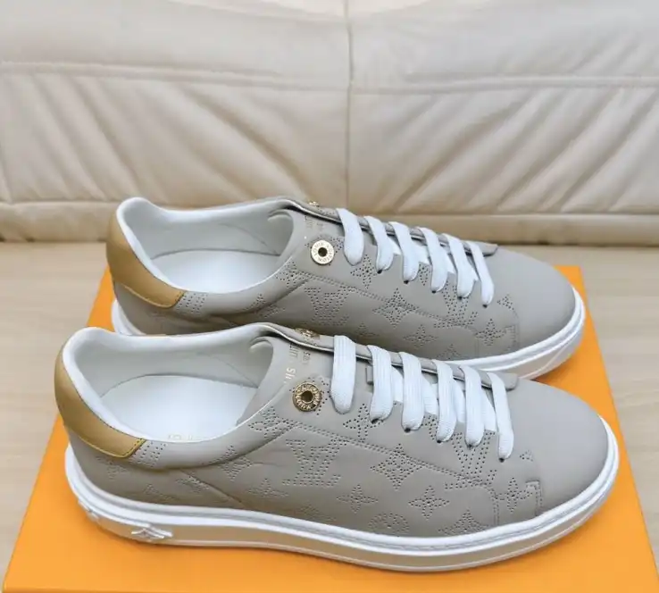 hype Louis Vuitton Sneakers