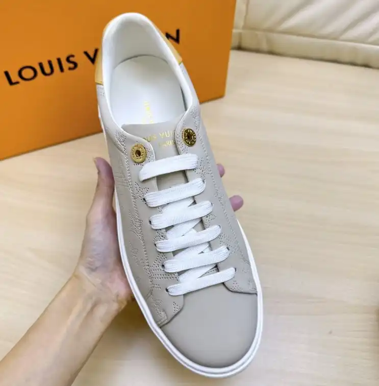 hype Louis Vuitton Sneakers