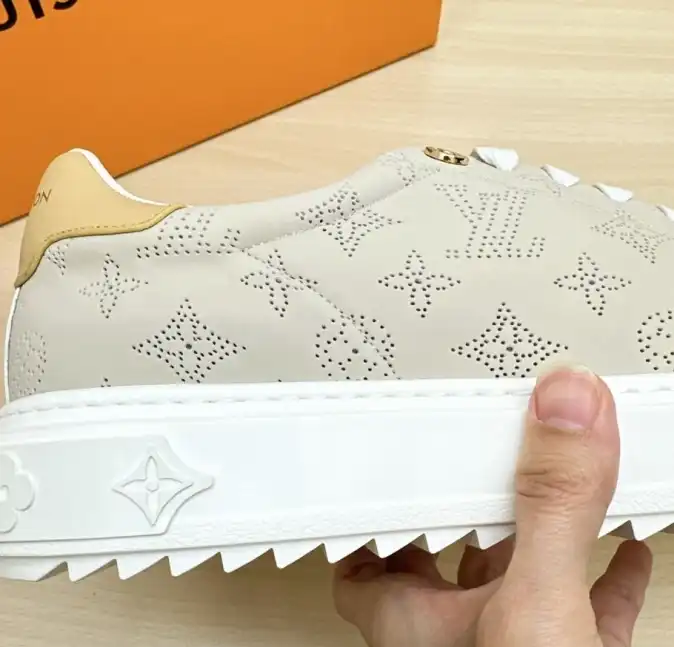 hype Louis Vuitton Sneakers