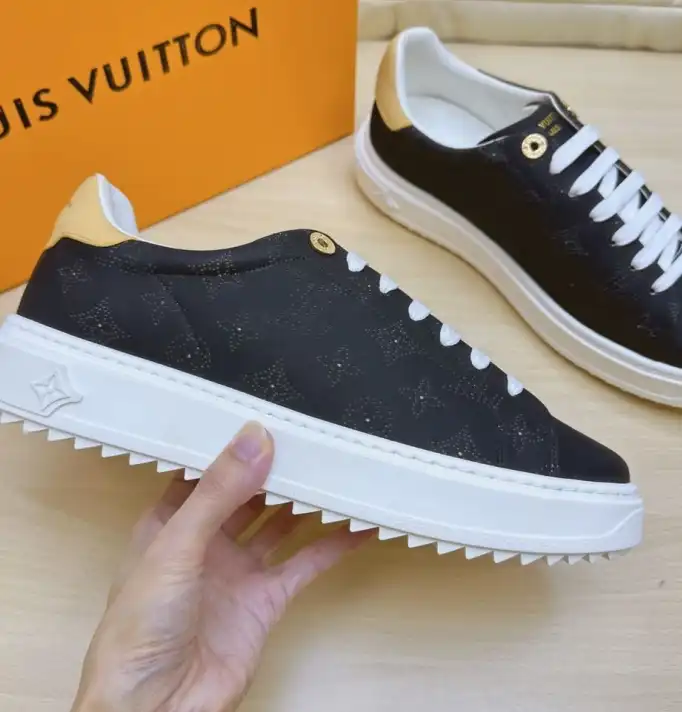 hype Louis Vuitton Sneakers