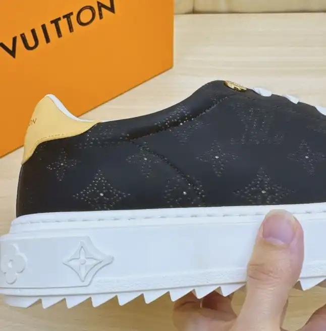 hype Louis Vuitton Sneakers