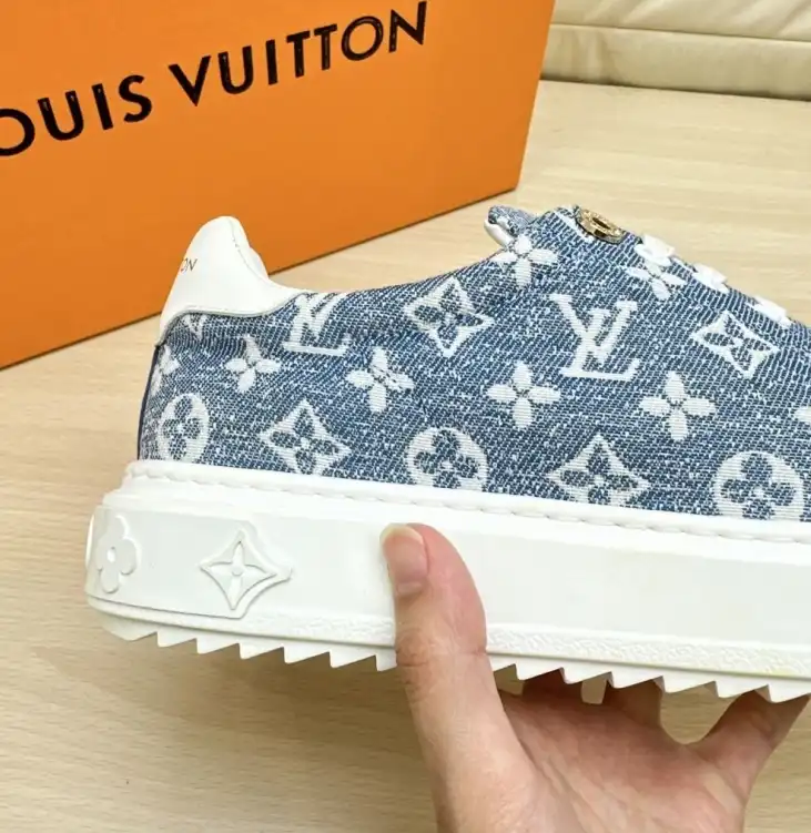 hype Louis Vuitton Sneakers