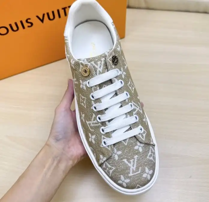 hype Louis Vuitton Sneakers