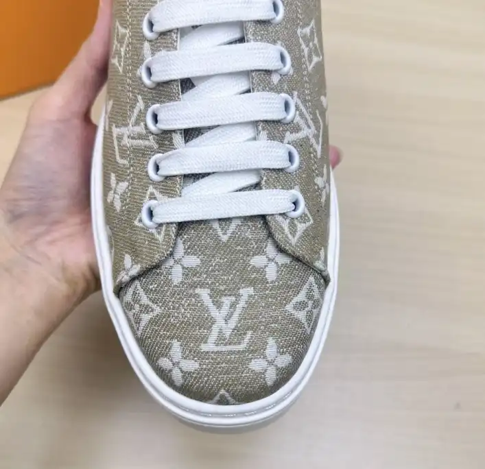 hype Louis Vuitton Sneakers