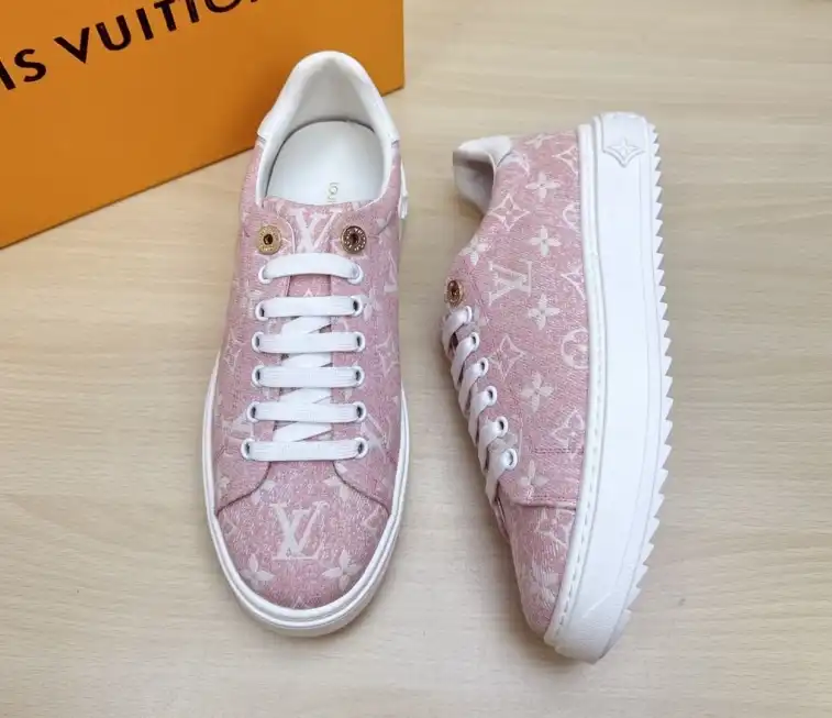 hype Louis Vuitton Sneakers