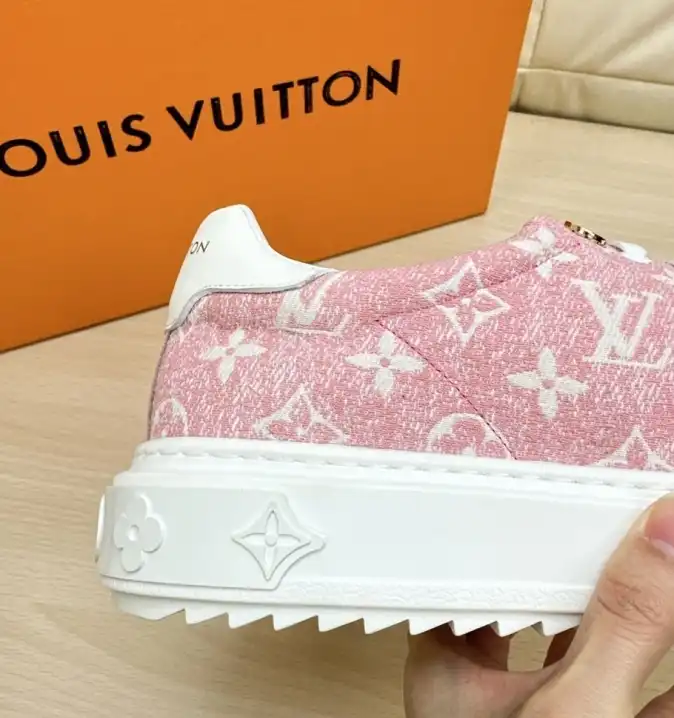 hype Louis Vuitton Sneakers