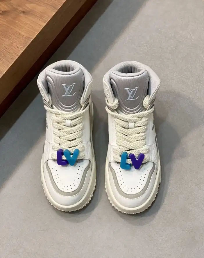 hype Louis Vuitton Sneakers