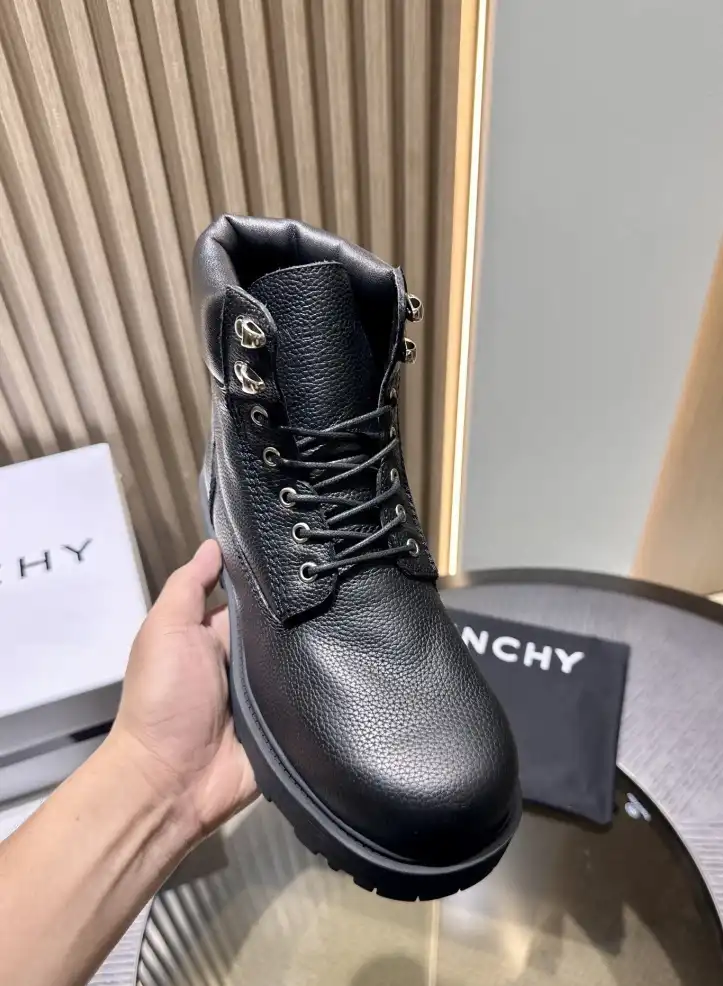 hype Louis Vuitton Boots