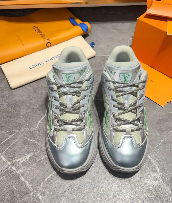 hype Louis Vuitton Sneakers