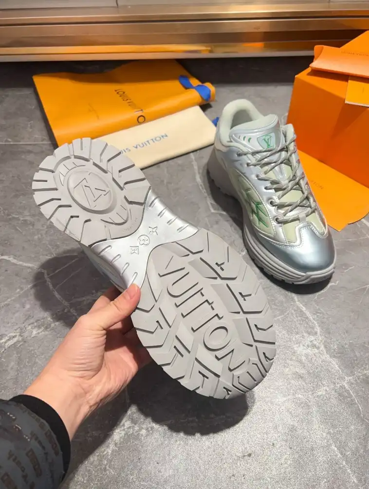 hype Louis Vuitton Sneakers