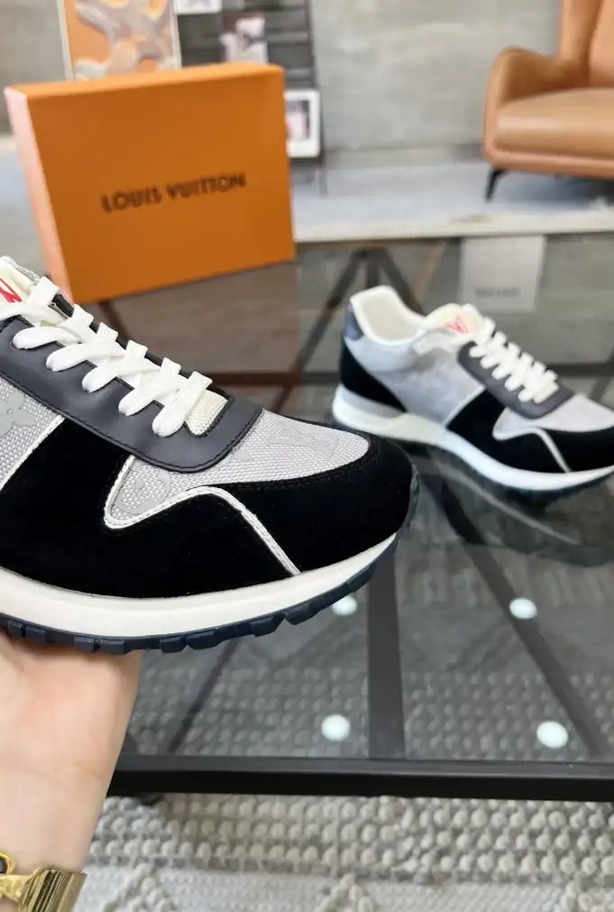 hype Louis Vuitton Sneakers