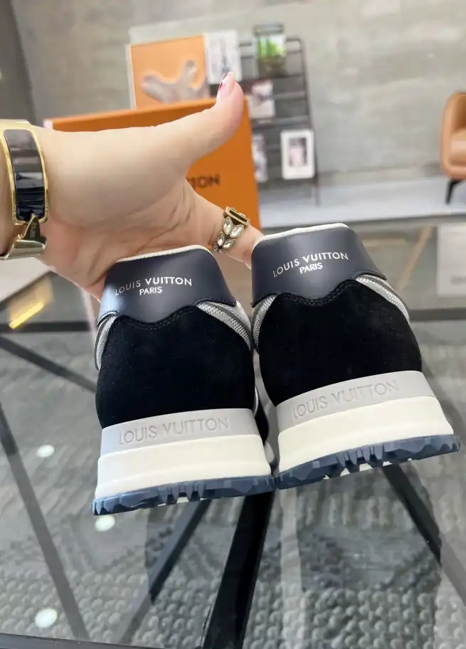 hype Louis Vuitton Sneakers