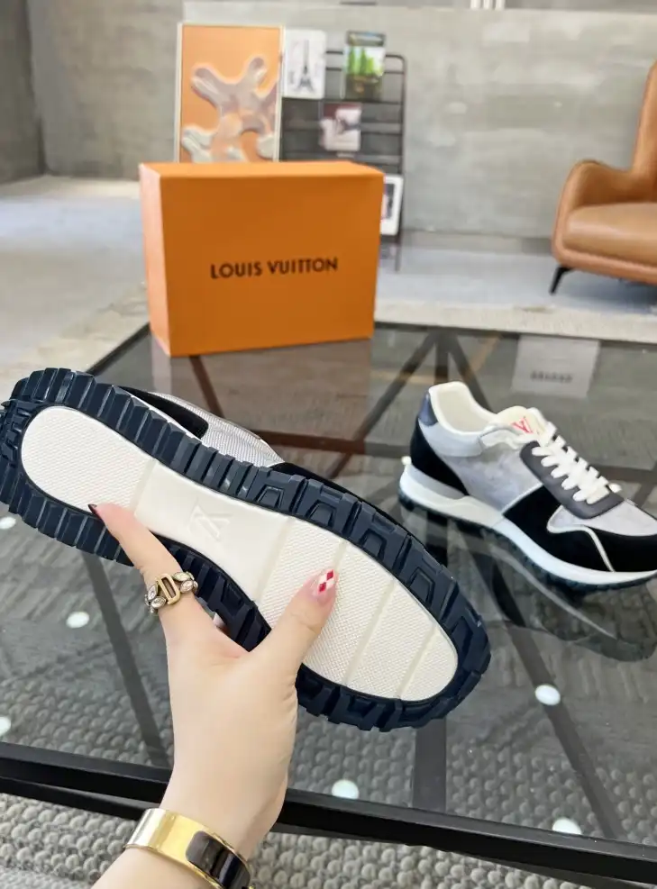 hype Louis Vuitton Sneakers