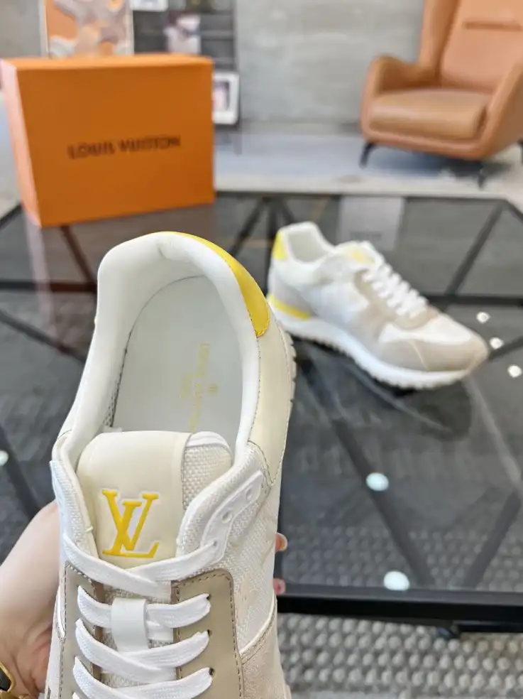 hype Louis Vuitton Sneakers