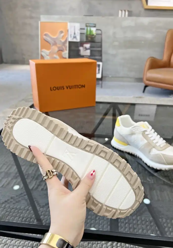 hype Louis Vuitton Sneakers