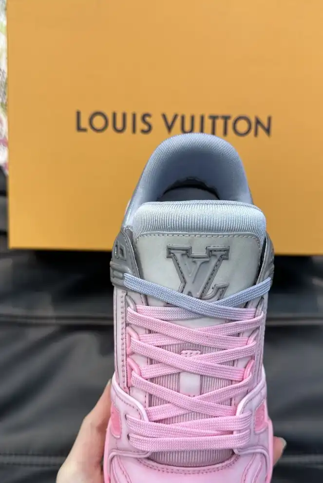 hype Louis Vuitton Sneakers