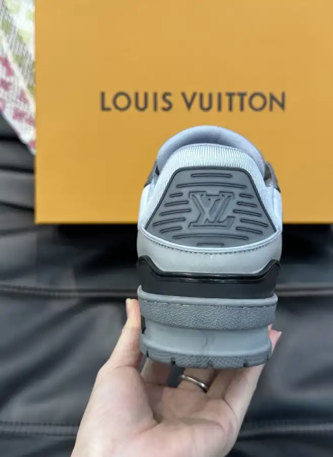 hype Louis Vuitton Sneakers