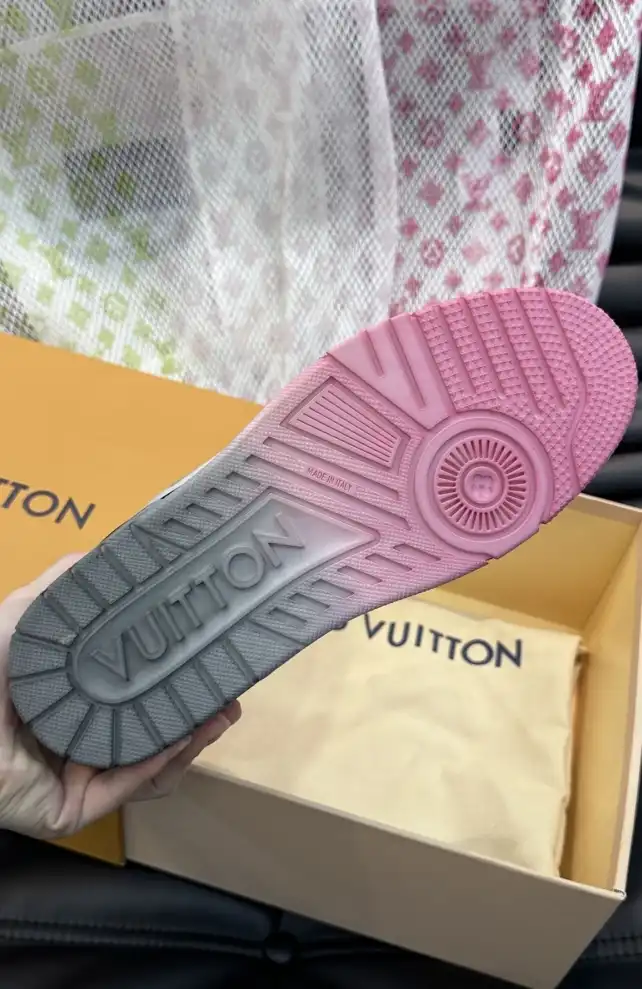 hype Louis Vuitton Sneakers