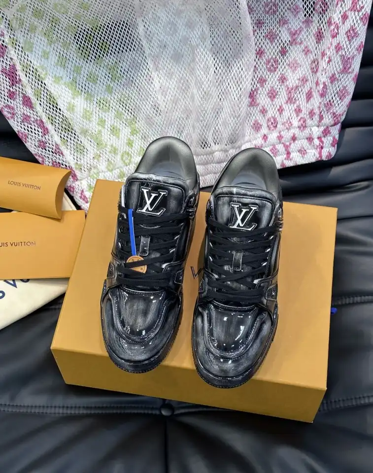 hype Louis Vuitton Sneakers