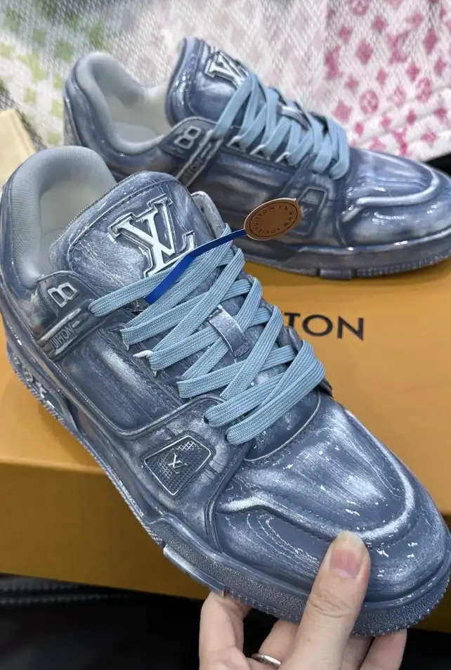 hype Louis Vuitton Sneakers