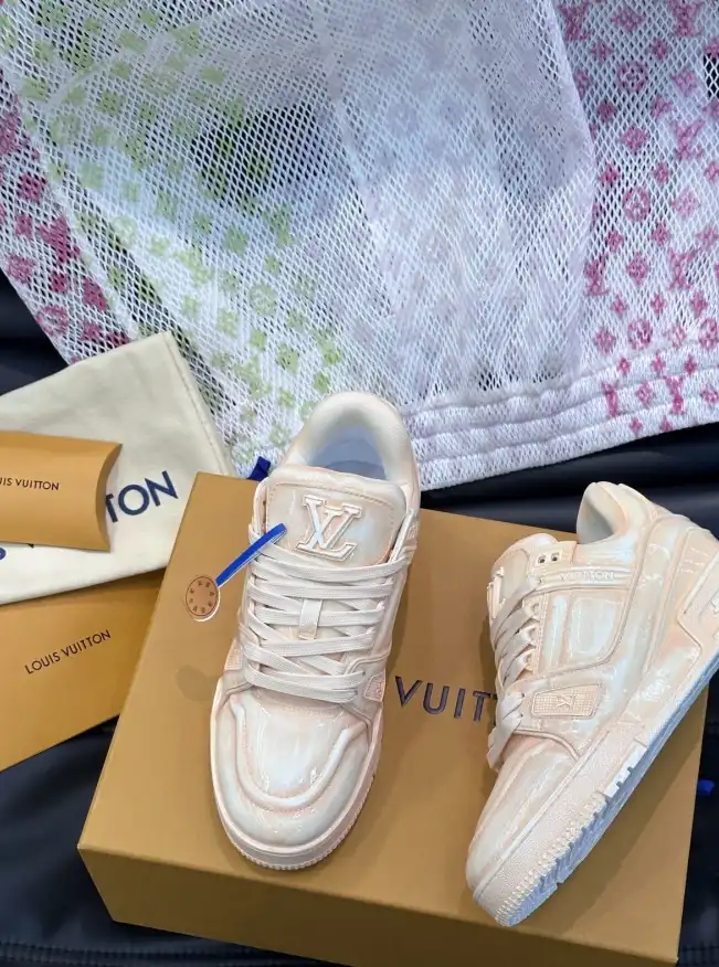 hype Louis Vuitton Sneakers